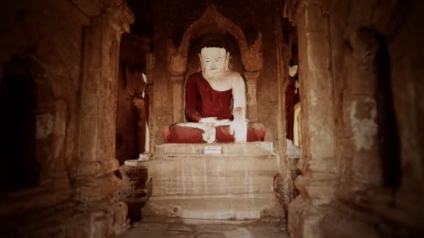 Interior dos templos antigos em Bagan eim ya kyaung Myanmar — Vídeo de Stock
