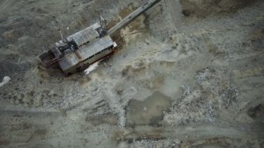 Altın Madenciliği Üzerine Eski Tarihi Altın Dredge