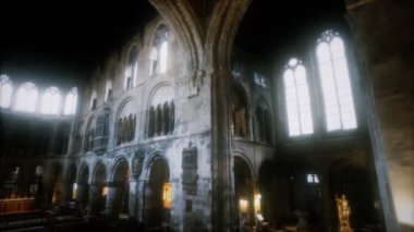 Wilmslow 'daki St. Bartholomews' un İçi