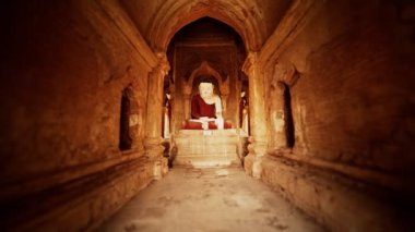 Bagan Eim ya kyaung Myanmar 'daki antik tapınakların içinde.