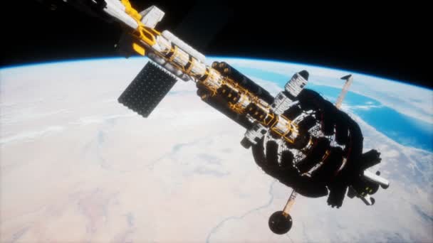 Μεγάλο διαστημόπλοιο σε τροχιά γύρω από τη Γη. στοιχεία που παρέχονται από nasa — Αρχείο Βίντεο