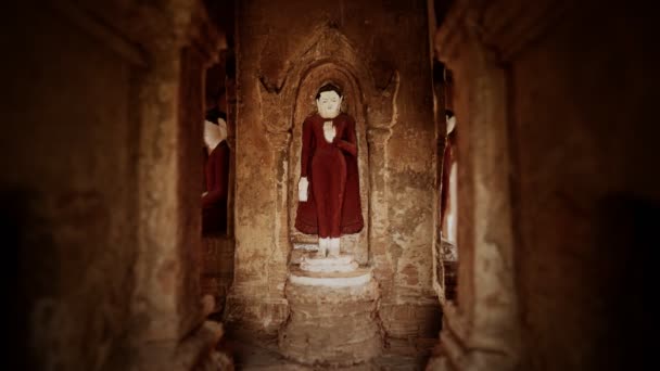 Interno degli antichi templi di Bagan eim ya kyaung Myanmar — Video Stock