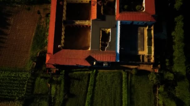 Monasterio de San Martín de Tibaes, Patio y Vista aérea de la Iglesia — Vídeos de Stock