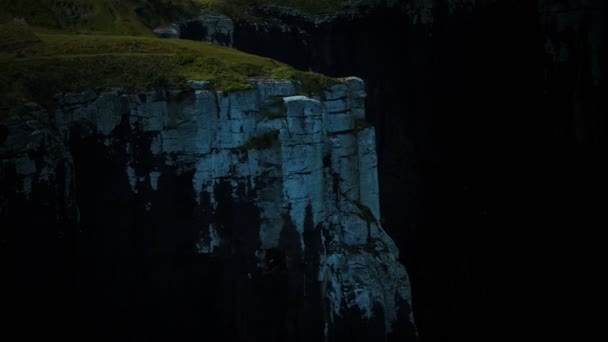 Cliff em uma Escócia Highlands — Vídeo de Stock