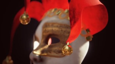 Venedik karnaval maskeleri altınla