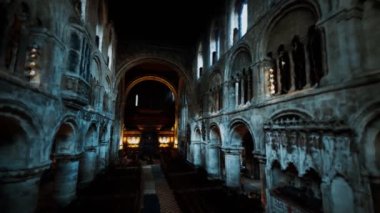 Wilmslow 'daki St. Bartholomews' un İçi