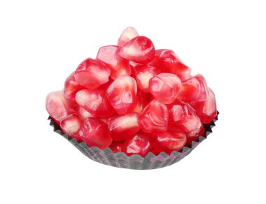 Beyaz arkaplanda izole edilmiş nar