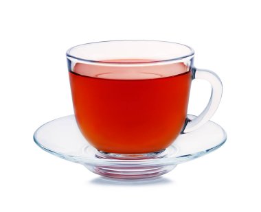 Beyaz arkaplanda çay izole edilmiş kupa