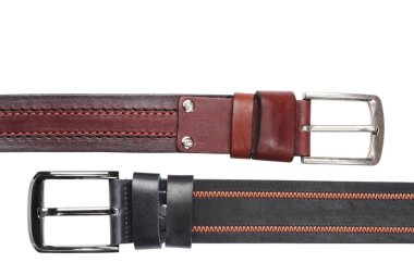 Kemer derisi, kemer, beyaz arka planda izole edilmiş..