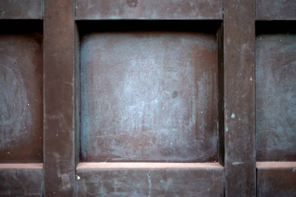 Деталь Ржавой Металлической Панели Старой Двери Старого Здания — стоковое фото