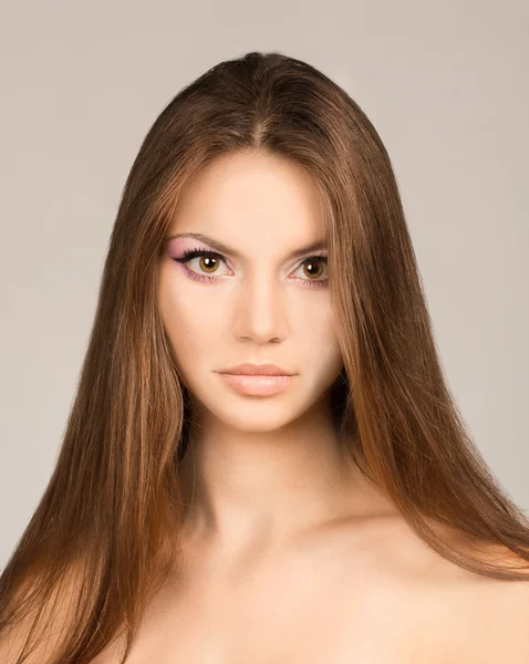 Beautiful hair, portrait of an young girl — Stock Photo, Image