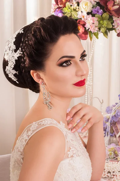 güzel bir gelin moda saç ve makyaj