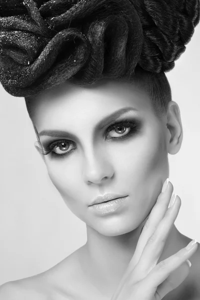 Chica modelo de moda con maquillaje de moda . — Foto de Stock