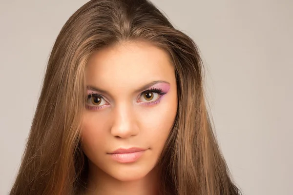 Beaux cheveux, portrait d'une jeune fille — Photo