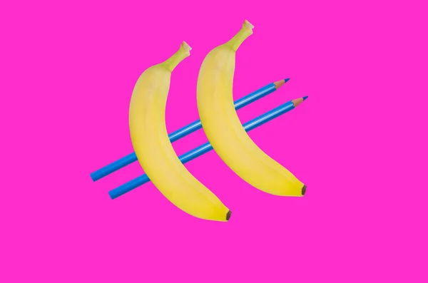 Euro Bord Gemaakt Van Bananen Potloden Een Heldere Achtergrond Concept — Stockfoto