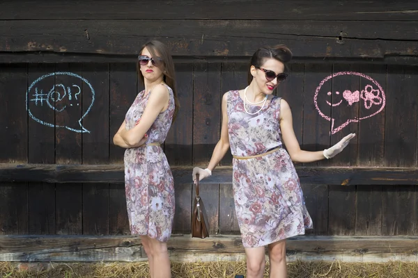 Chica en un vestido — Foto de Stock