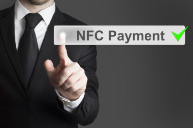 işadamı itme düğmesini nfc ödeme