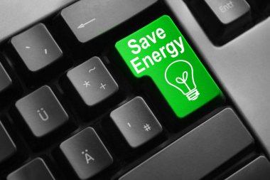 gri klavye yeşil düğme enerji tasarrufu