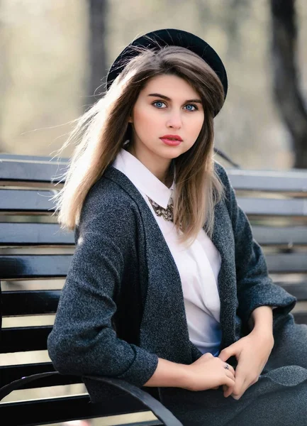 Autumn Portrait Young Cute Model Park Bench Concept Autumn Clothes — Stock Photo, Image