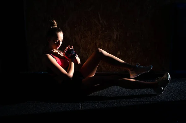 Slanke Atletische Vrouw Sportkleding Die Fitnesstraining Doet Sportschool Atleet Geniet — Stockfoto