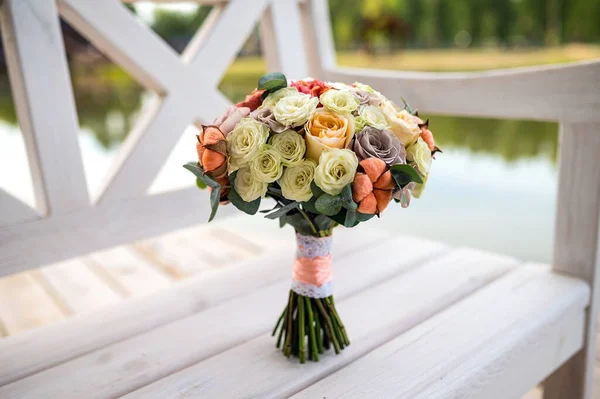 Beau Bouquet Mariage Tendre Roses Avec Coton Plein Air Mise — Photo