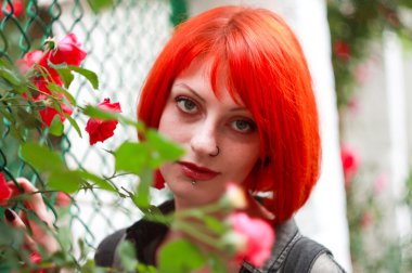 Kızıl saçlı kız