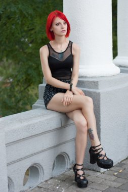 Kızıl saçlı kız