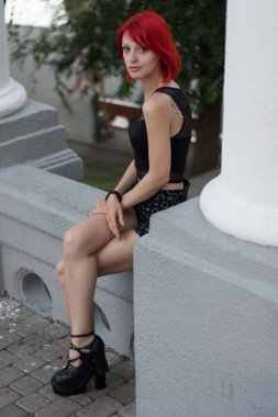 Kızıl saçlı kız