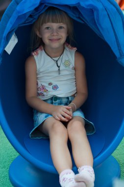 Oldukça küçük kız oyunları