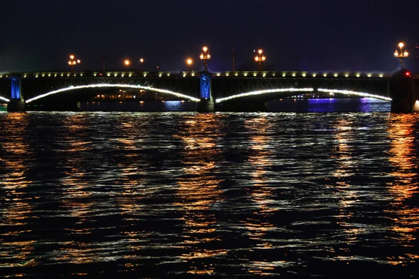 Νύχτα γέφυρα φωτισμού — Φωτογραφία Αρχείου
