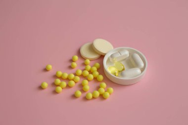 Bağışıklık için vitamin ve mineraller. Vitaminler, mineraller ve vücut desteği. Salgında sağlıklı olun.