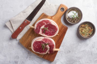 Kalın ham sığır eti