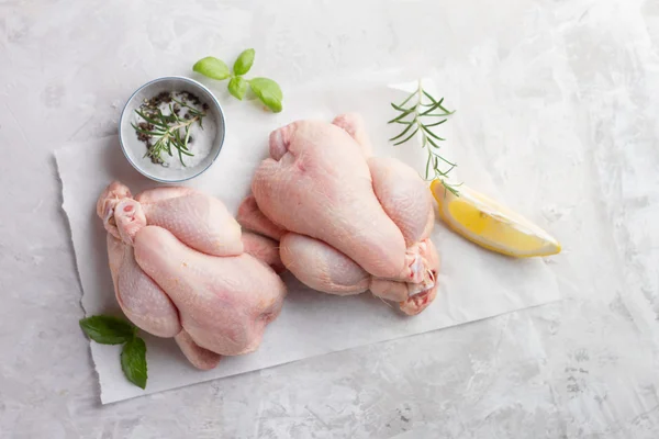 Fresh chicken with spices — Stock Photo, Image