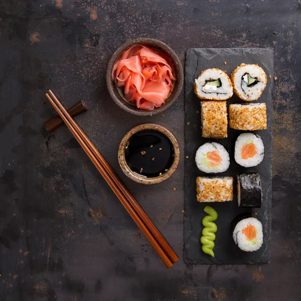 Conjunto de rolos Suchi — Fotografia de Stock