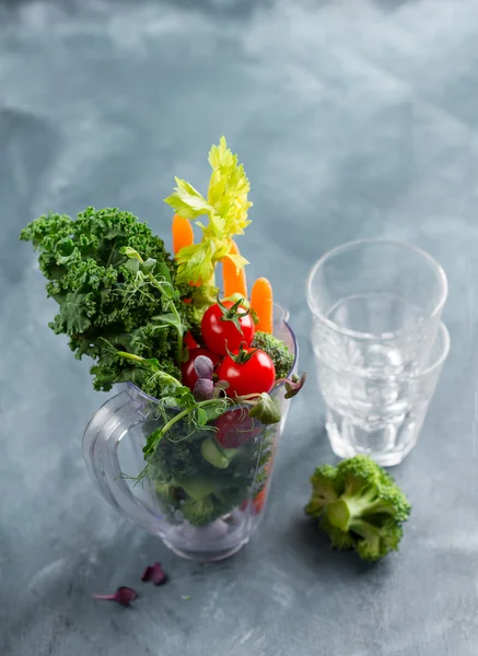 Fresh vegetables for preparing smoothie — Stock Photo, Image