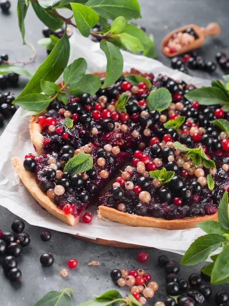 Fresh berries tart — Stock Photo, Image