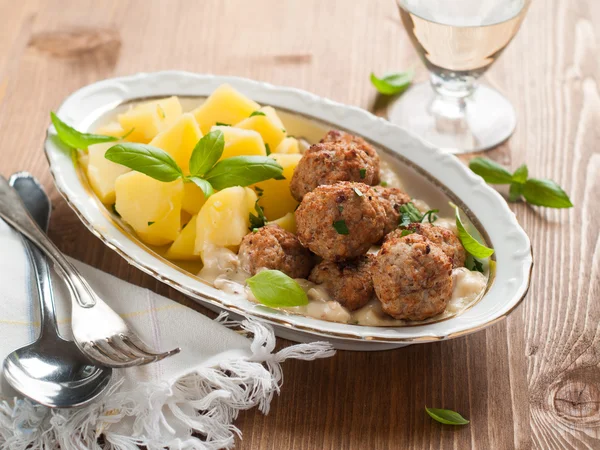 Meatballs with potato — Stock Photo, Image