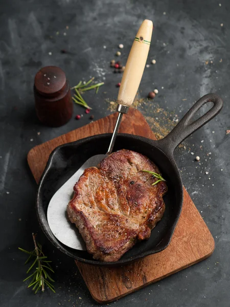 Delicioso bife — Fotografia de Stock