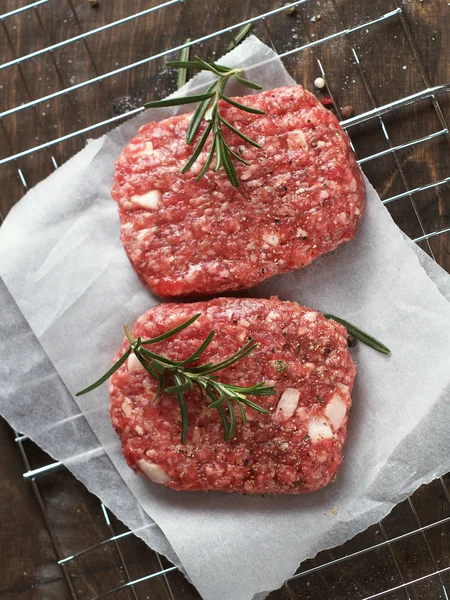 Hambúrguer de carne fresca — Fotografia de Stock