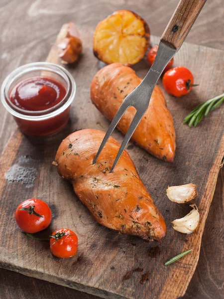 Gegrillte Hühnerbrust — Stockfoto