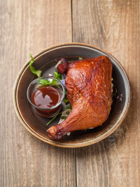 Pierna de pollo asado —  Fotos de Stock