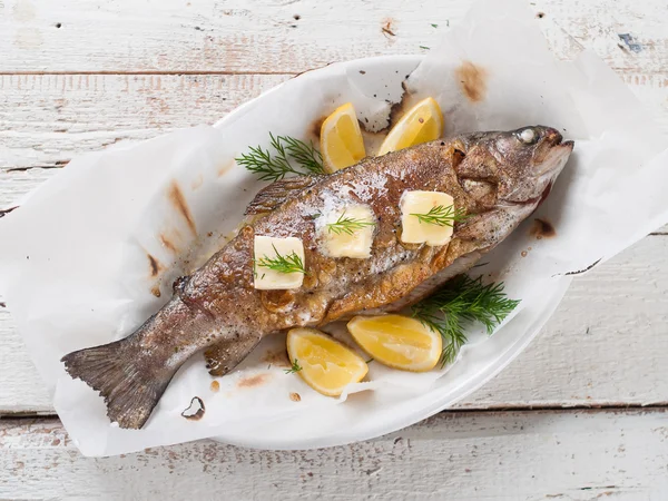 Grilled fish — Stock Photo, Image