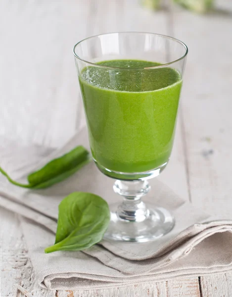 Green vegetable juice — Stock Photo, Image