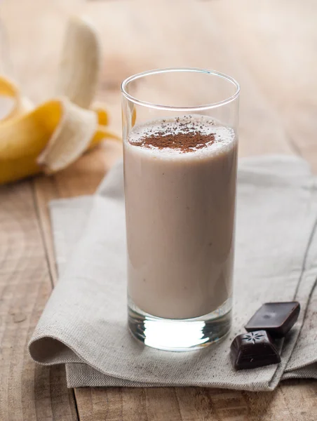 Çikolata ve muz smoothie (muzlu süt) — Stok fotoğraf
