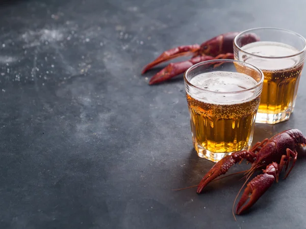 Glass of beer and lobster — 스톡 사진
