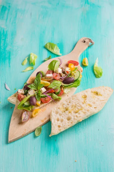 Bread with vegetable salad — Stock Photo, Image