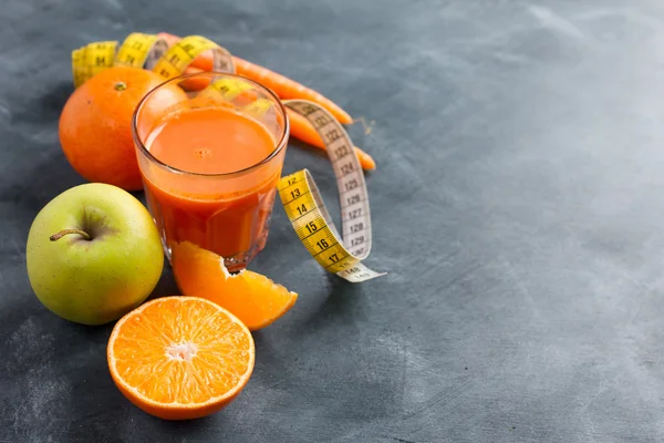 Świeży sok owocowy — Zdjęcie stockowe