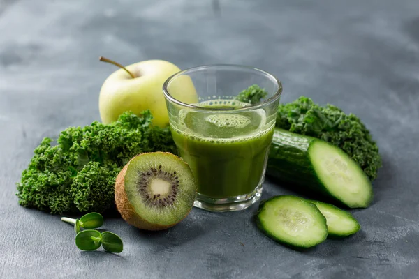Fresh green juice — Stock Photo, Image
