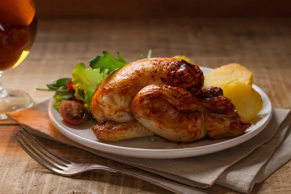 Grilled whole small chicken — Stock Photo, Image