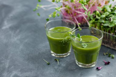 Taze yeşil suyu Detoks için